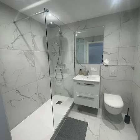 - General L - * Obernai